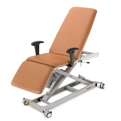 LynX Podiatry Chair with Castors 610W
