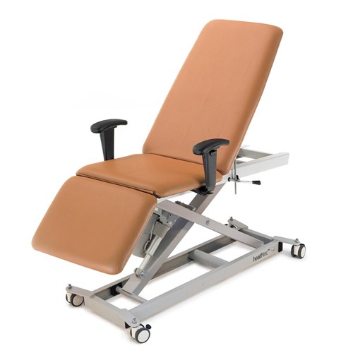 LynX Podiatry Chair with Castors 610W